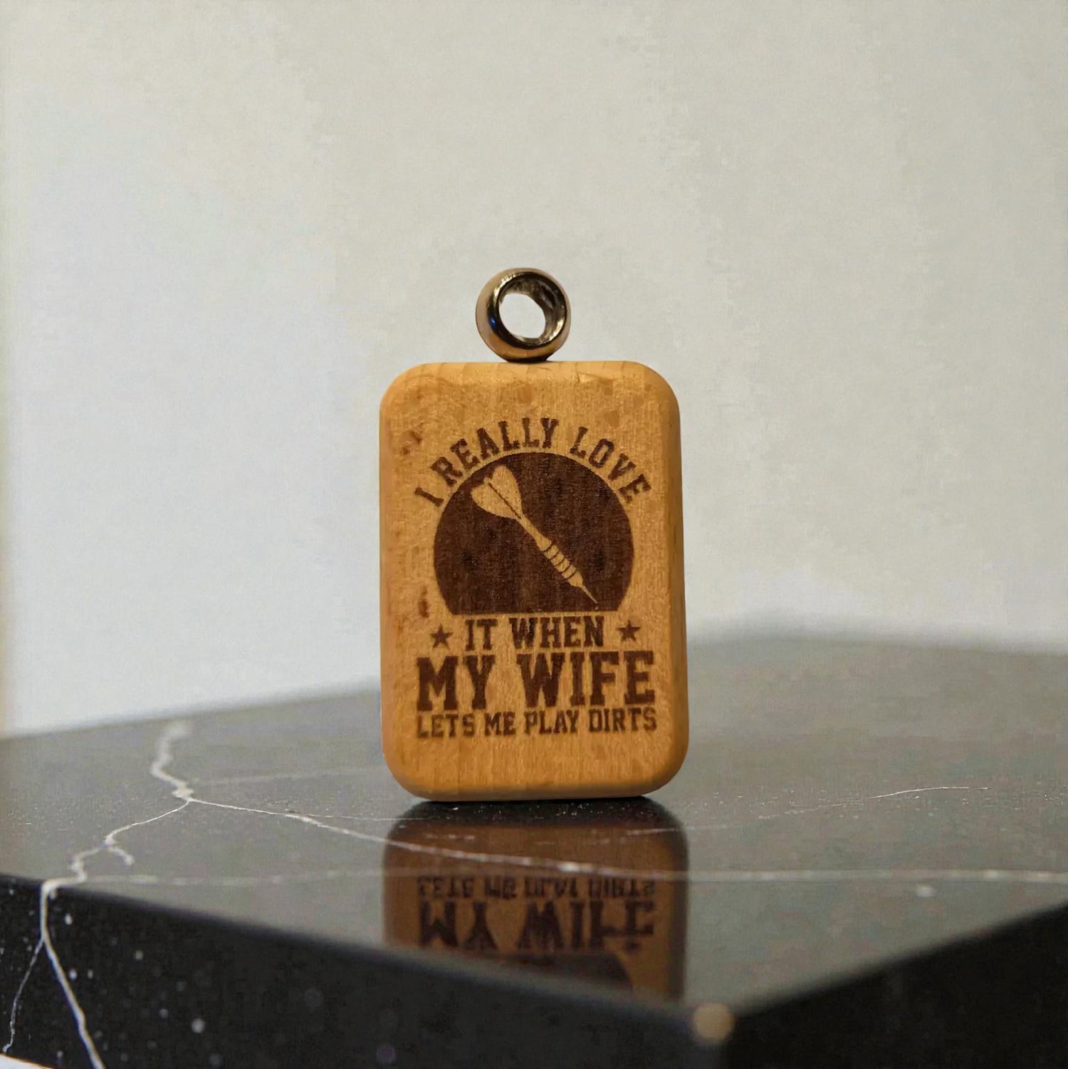 Personalisierter Dart Schlüsselanhänger Eckig mit Gravur