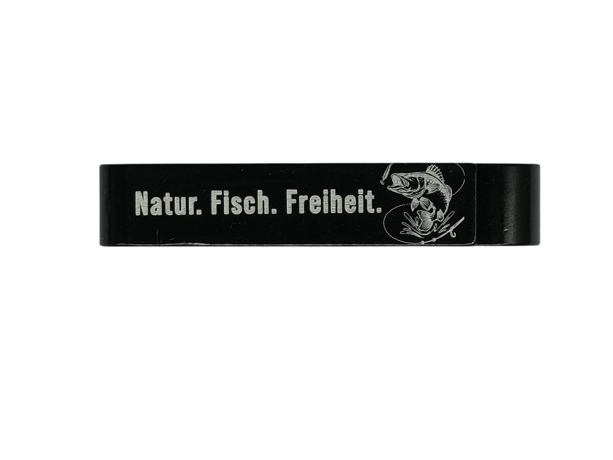 Schlüsselanhänger Bieröffner personalisiert – Metall Schwarz mit Gravur KM-Shop Dartshop, Km-Tackle, kmtackle