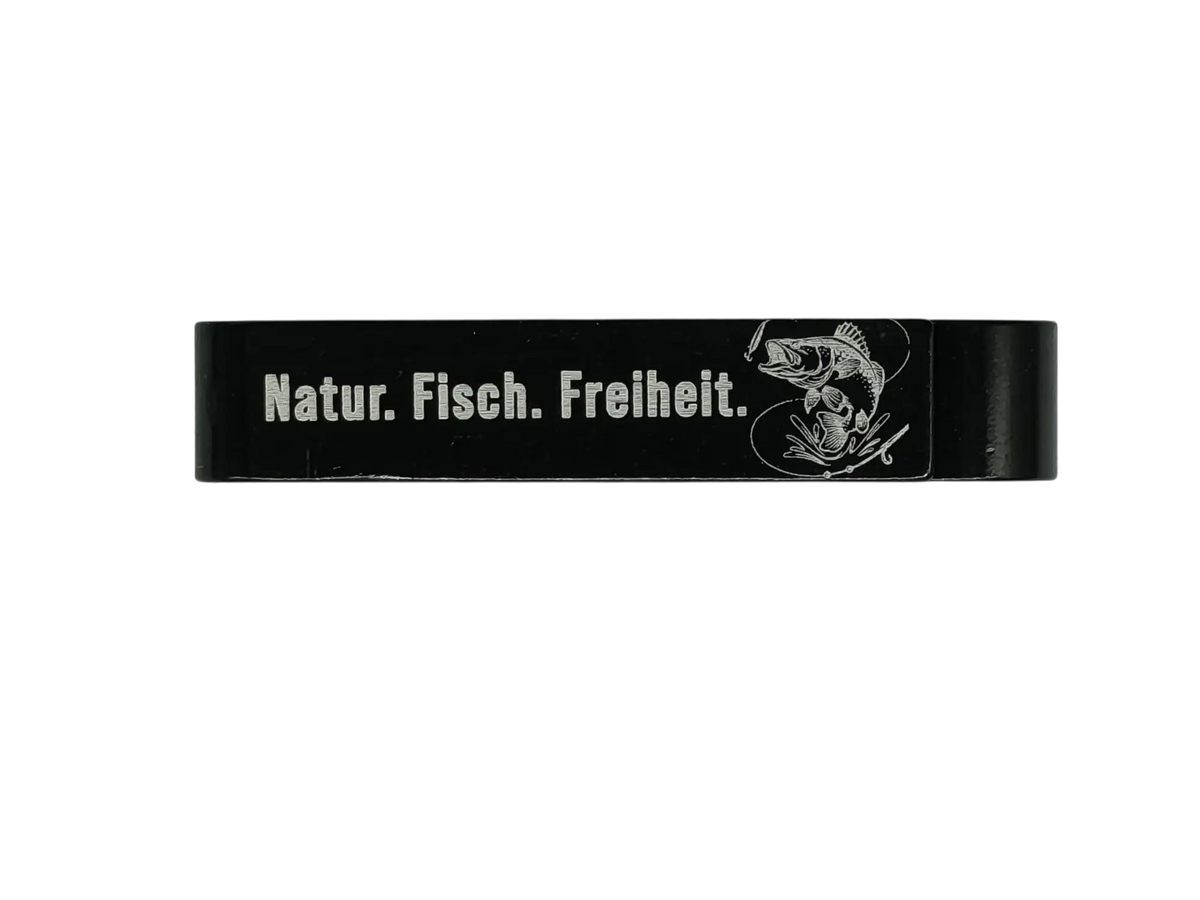 Schlüsselanhänger Bieröffner personalisiert – Metall Schwarz mit Gravur KM-Shop Dartshop, Km-Tackle, kmtackle 
